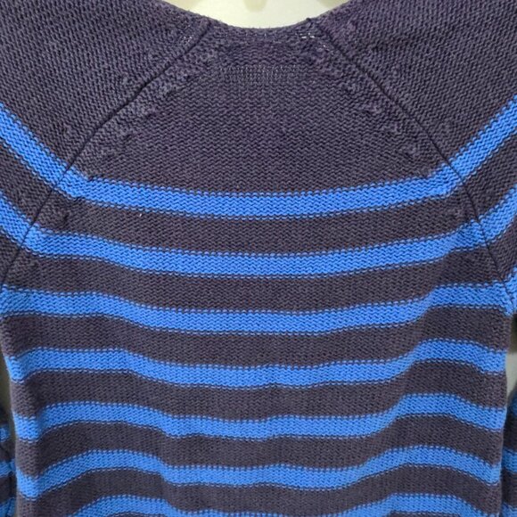 Old Navy Striped Sweater – Women’s Small Blue & Navy Long Sleeve Pullover - Picture 9 of 10